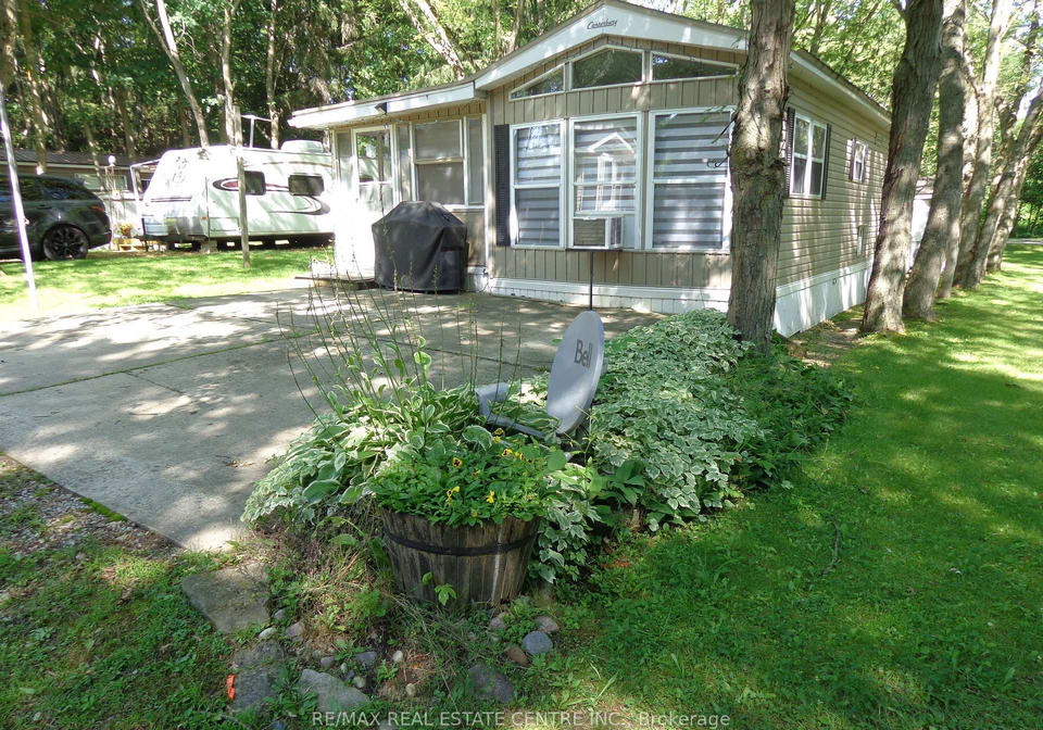 1652-puddicombre-road-toronto-etobicoke-ontario-w13647098