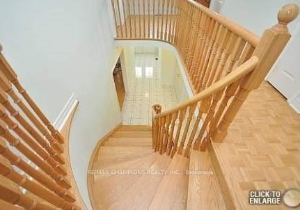 10-sprucelands-avenue-brampton-ontario-w13647178