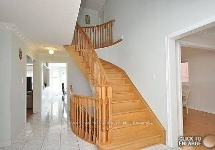 10-sprucelands-avenue-brampton-ontario-w13647178
