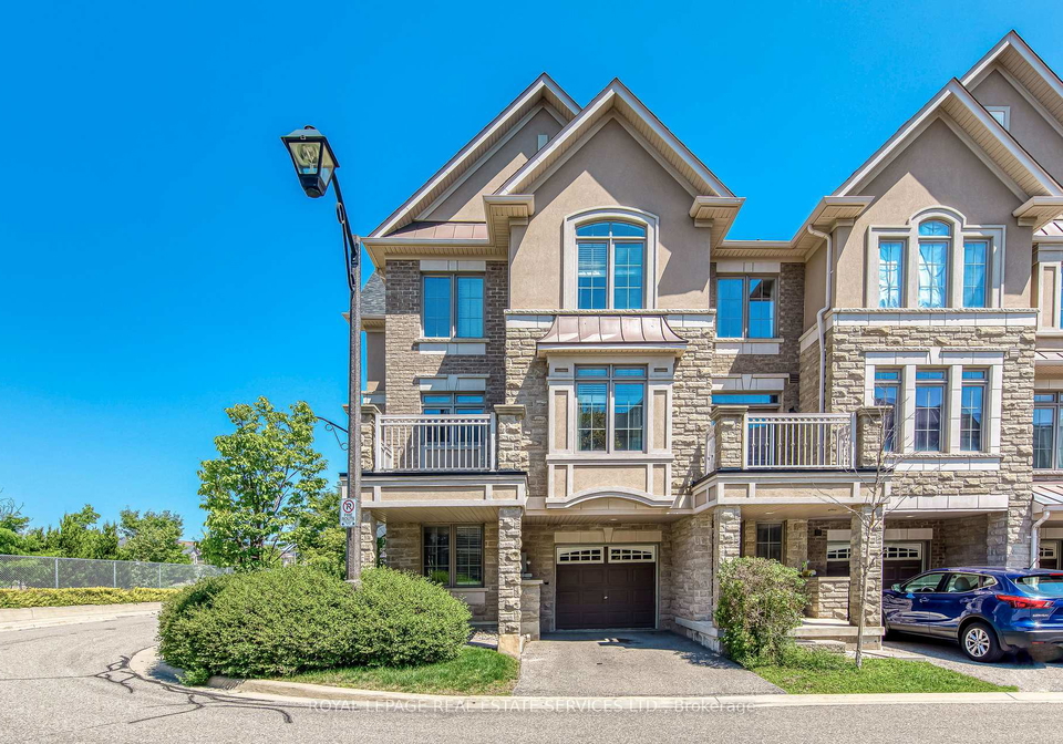 24greenwich-drive-oakville-ontario-w13647222