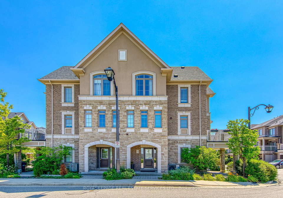 24greenwich-drive-oakville-ontario-w13647222