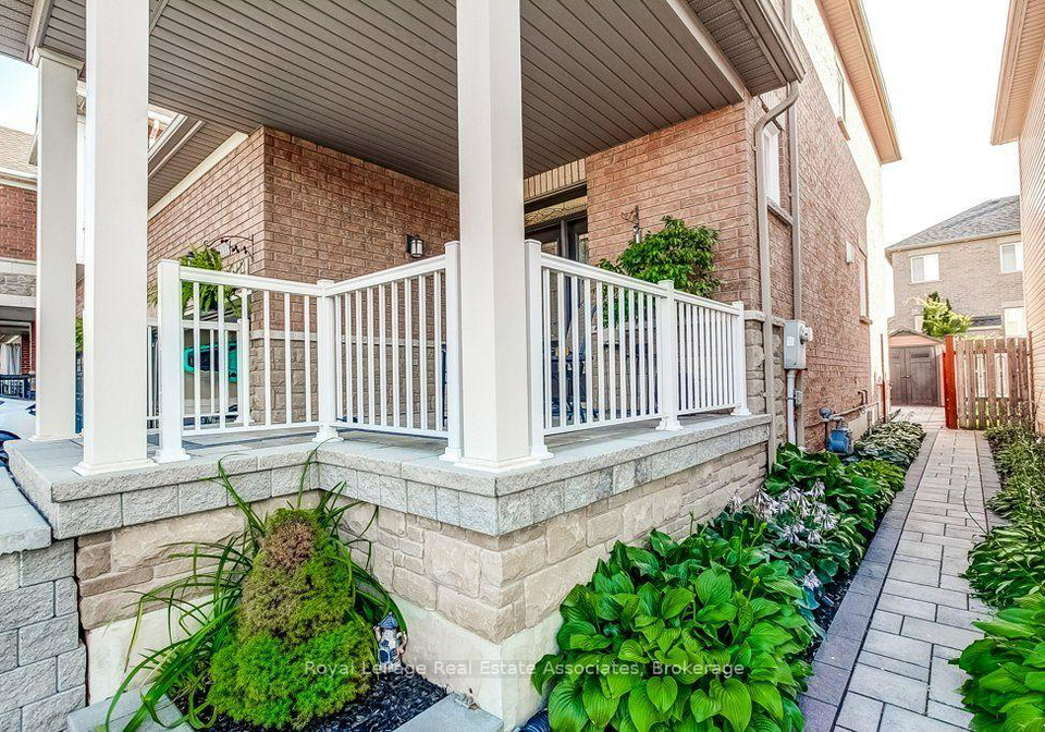 1111-tupper-drive-milton-ontario-w13647304
