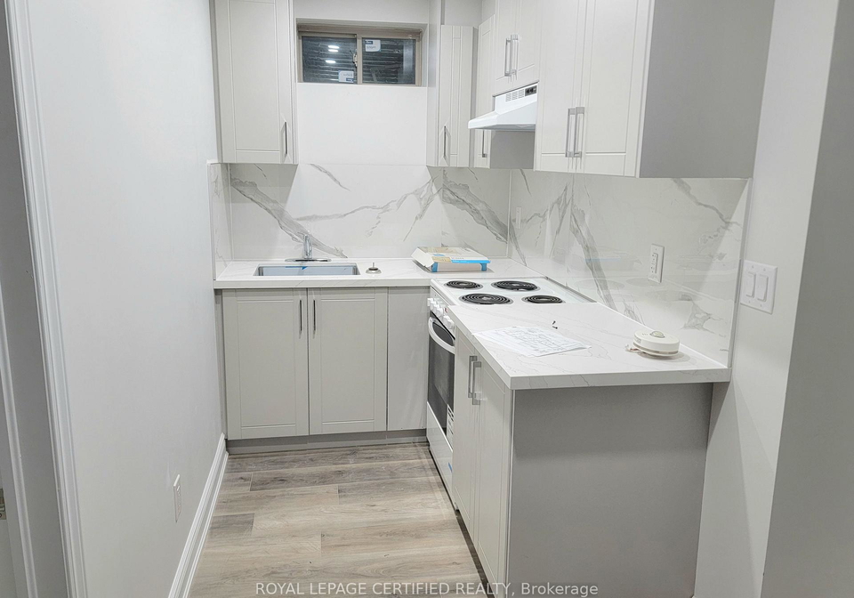 8-labrish-road-brampton-ontario-w13647528