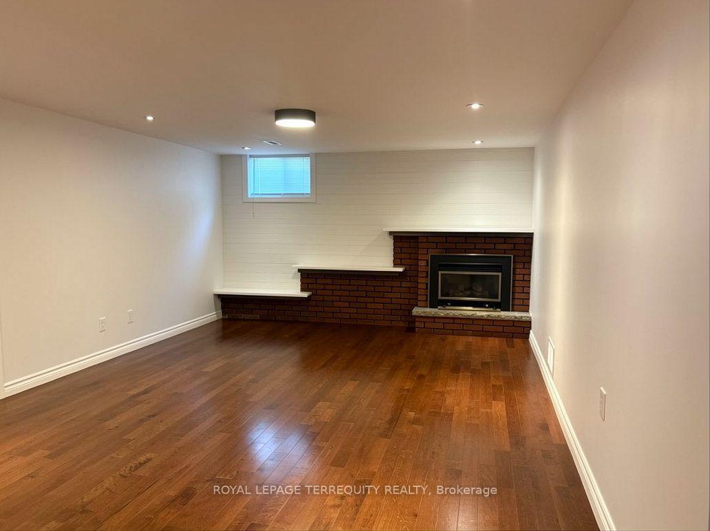 896-fourth-street-mississauga-ontario-w13647680