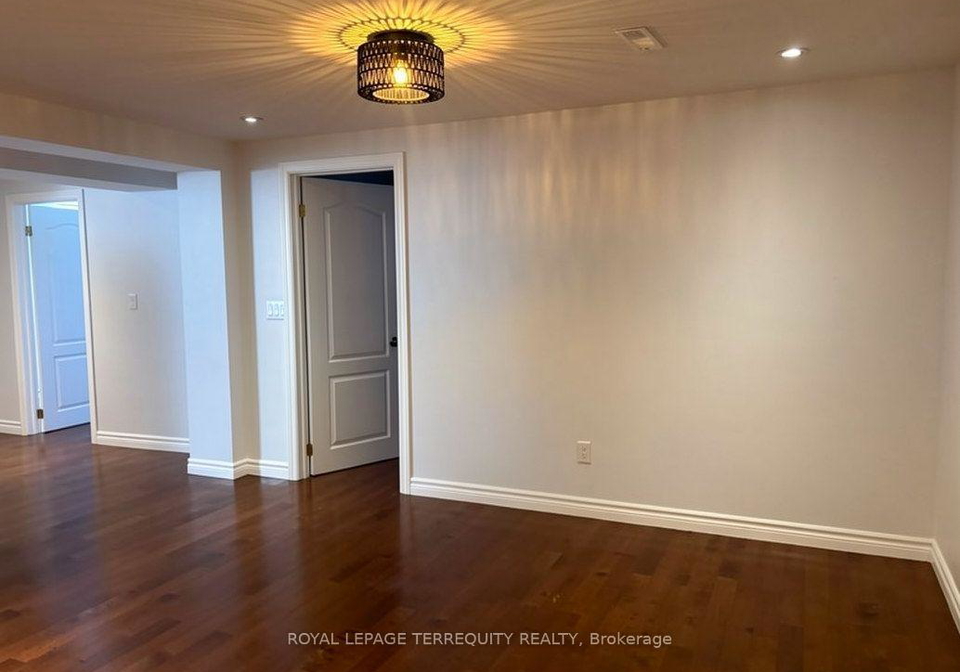 896-fourth-street-mississauga-ontario-w13647680