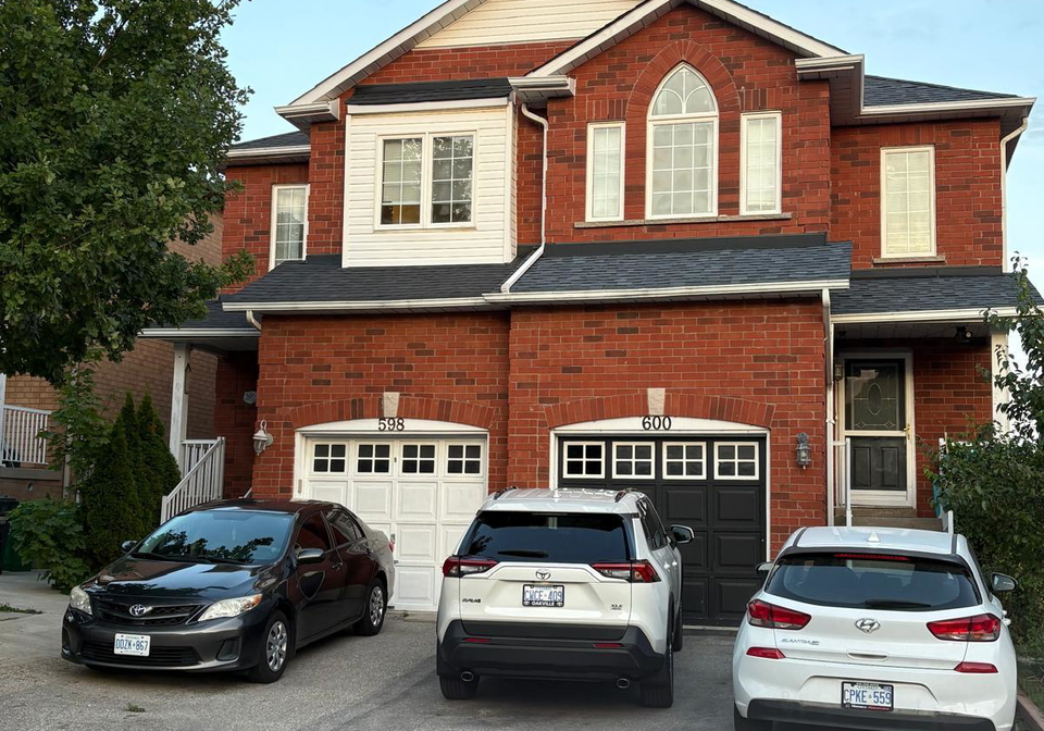 598-dolly-bird-lane-mississauga-ontario-w13647682