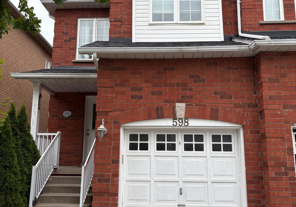 598-dolly-bird-lane-mississauga-ontario-w13647682