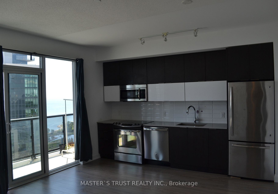 56-annie-craig-drive-toronto-etobicoke-ontario-w13647690