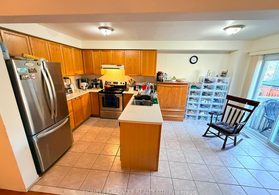 9-farthingale-crescent-brampton-ontario-w13647742