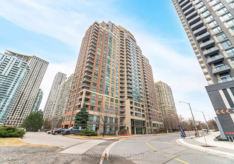 156-enfield-place-mississauga-ontario-w13647968