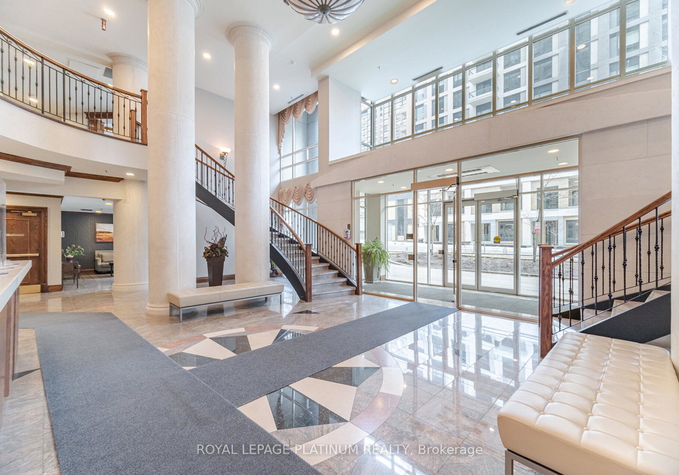 156-enfield-place-mississauga-ontario-w13647968