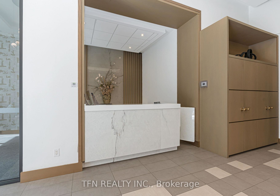4099-brickstone-mews-mississauga-ontario-w13648118