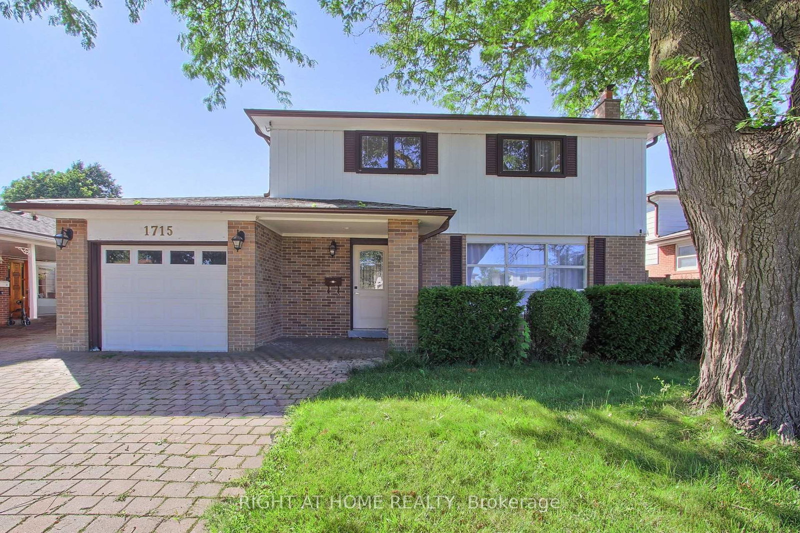 1715-oberon-crescent-mississauga-ontario-w13648246