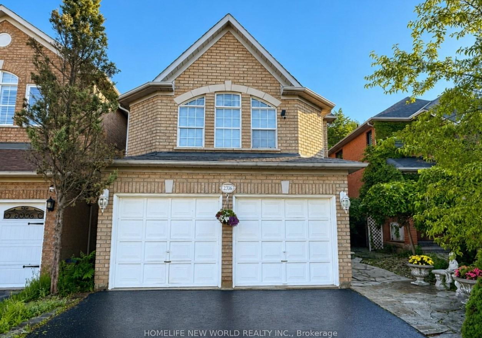 2326-yorktown-circle-mississauga-ontario-w13648358