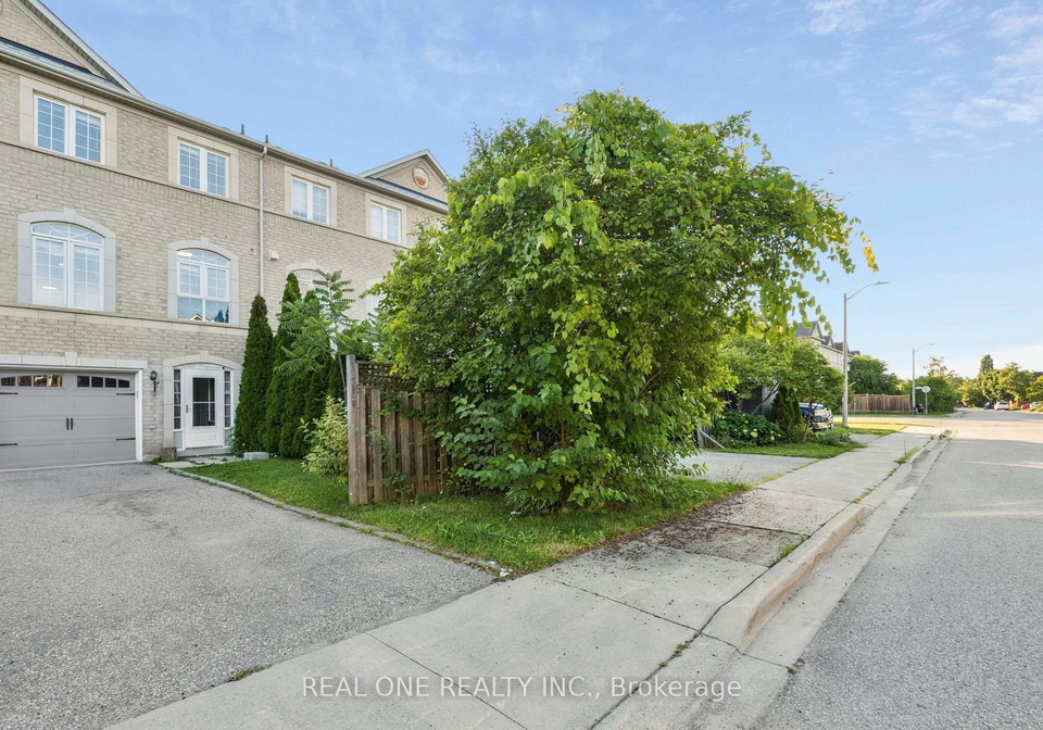 2350-sutton-drive-burlington-ontario-w13648374