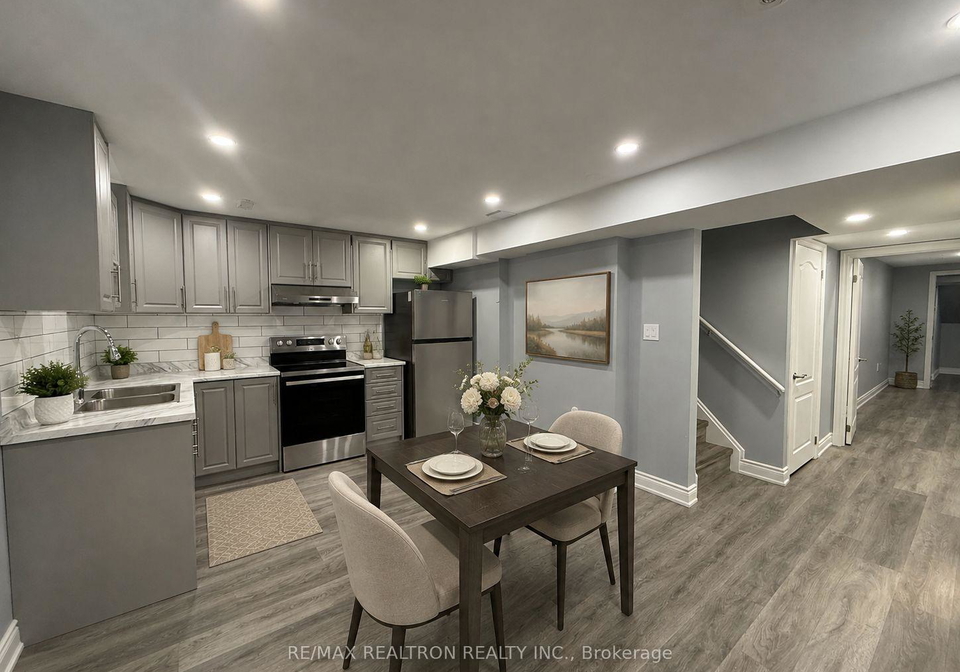 34-nostalgia-court-brampton-ontario-w13648408