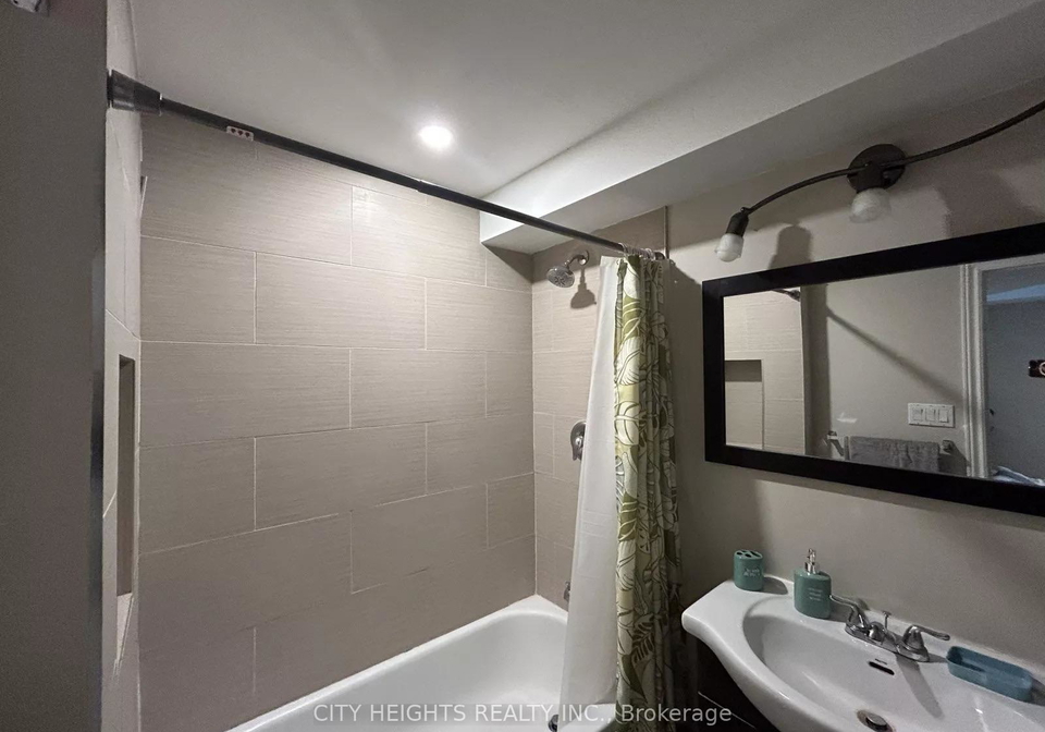 5147-angel-stone-drive-mississauga-ontario-w13648652