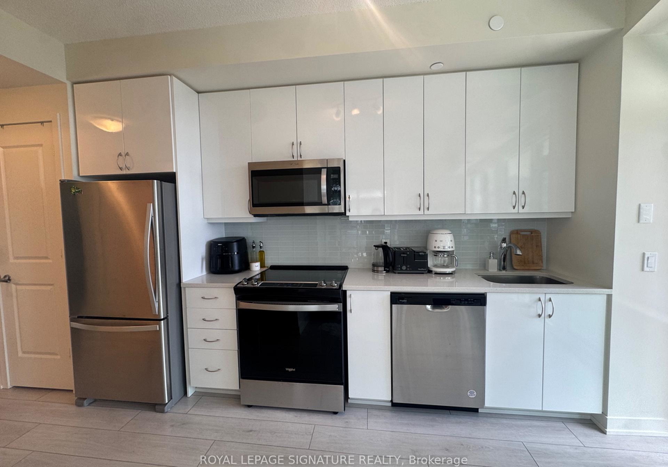 38-annie-craig-drive-toronto-etobicoke-ontario-w13648690