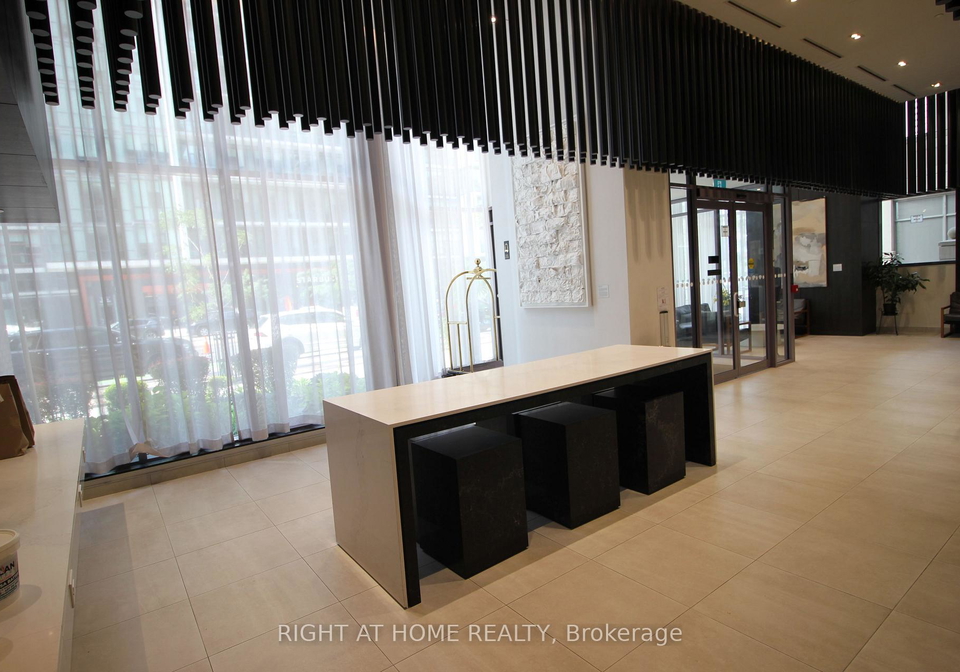 4065-confederation-parkway-mississauga-ontario-w13648752