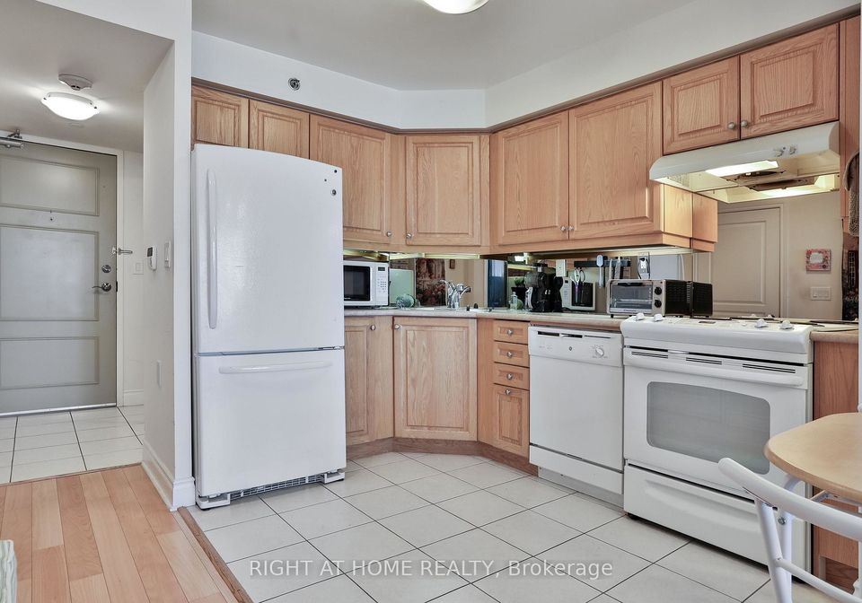 3-marine-parade-drive-toronto-etobicoke-ontario-w13648778