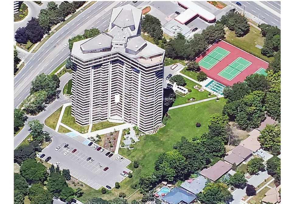 1300-bloor-street-mississauga-ontario-w13648910