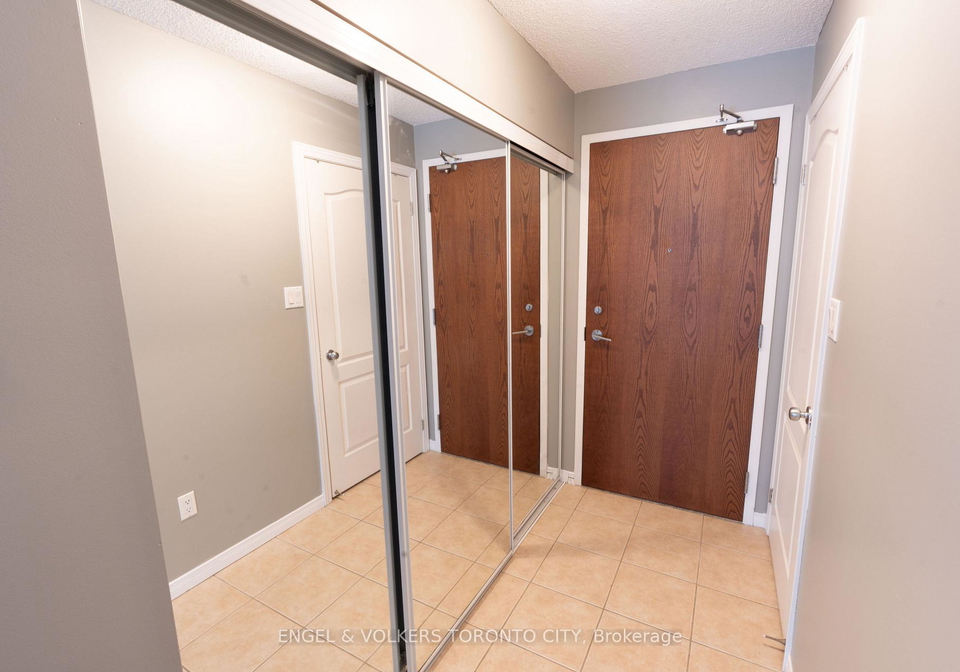 2772-keele-street-toronto-york-ontario-w13648930