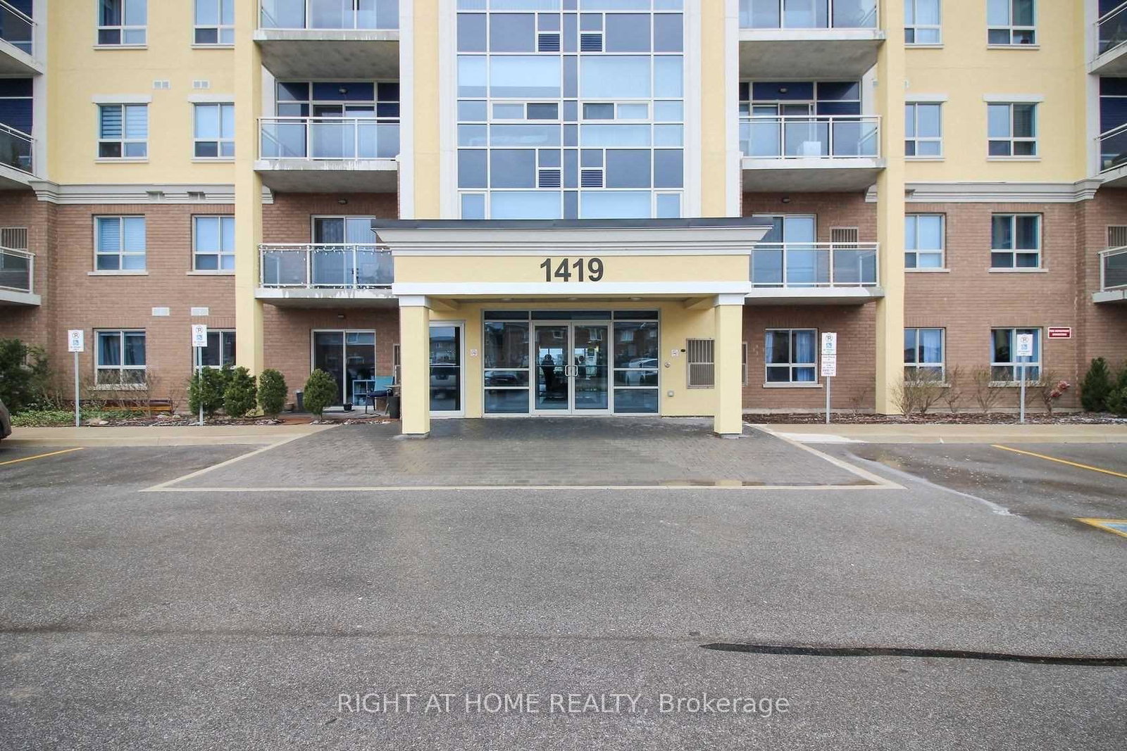 1419-costigan-road-milton-ontario-w13649036