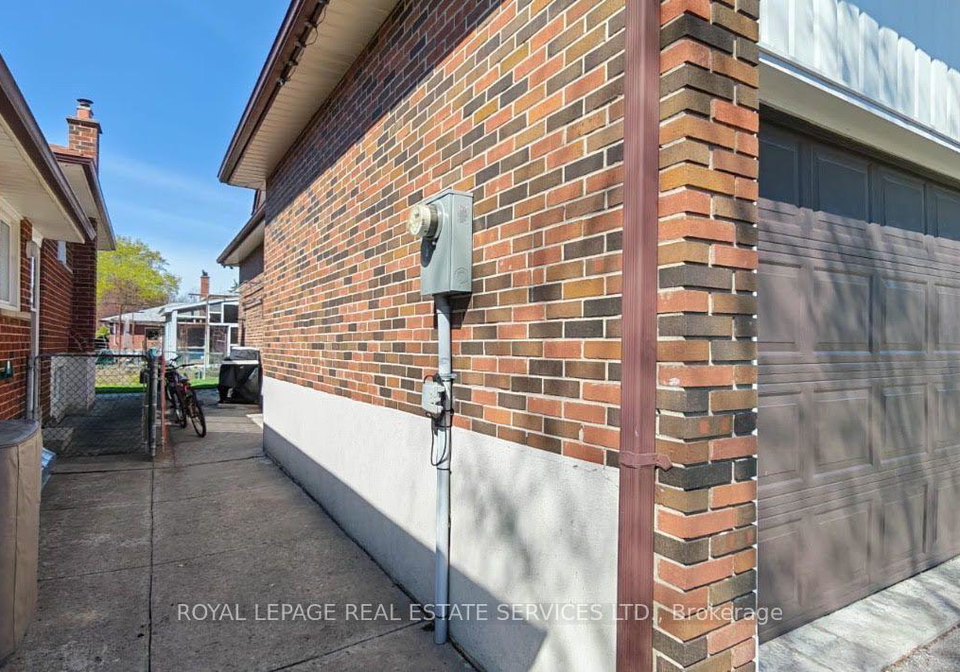 4264-brandon-gate-drive-mississauga-ontario-w13649080