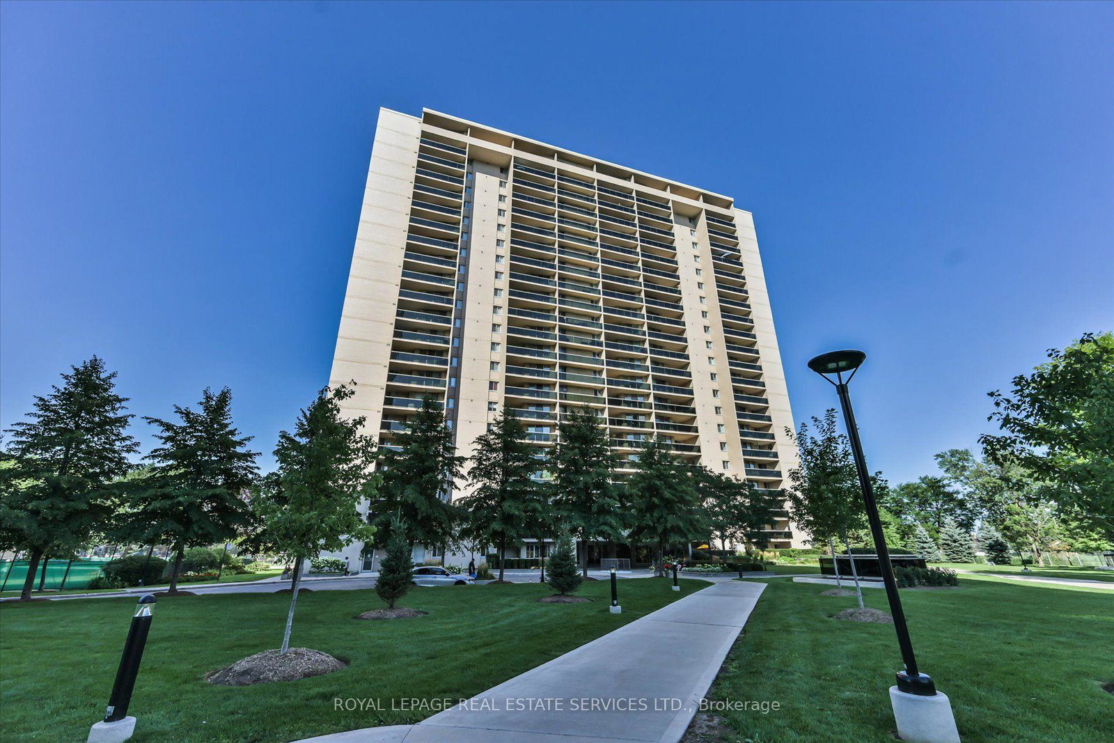 812-burnhamthorpe-road-toronto-etobicoke-ontario-w13649116