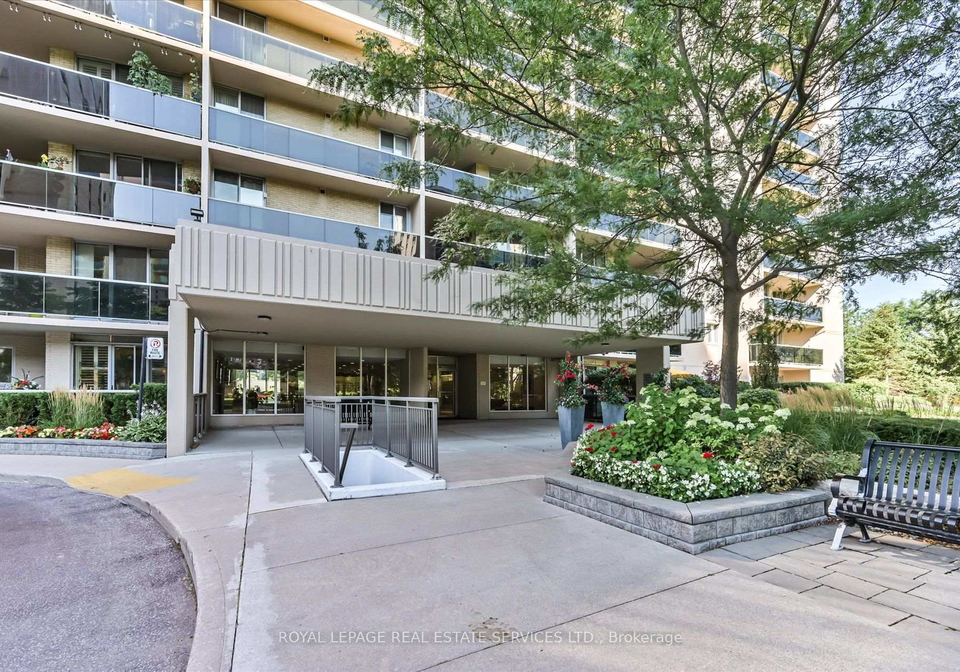 812-burnhamthorpe-road-toronto-etobicoke-ontario-w13649116