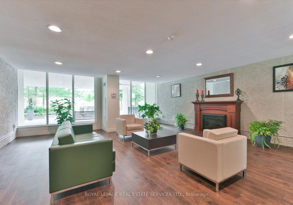 812-burnhamthorpe-road-toronto-etobicoke-ontario-w13649116
