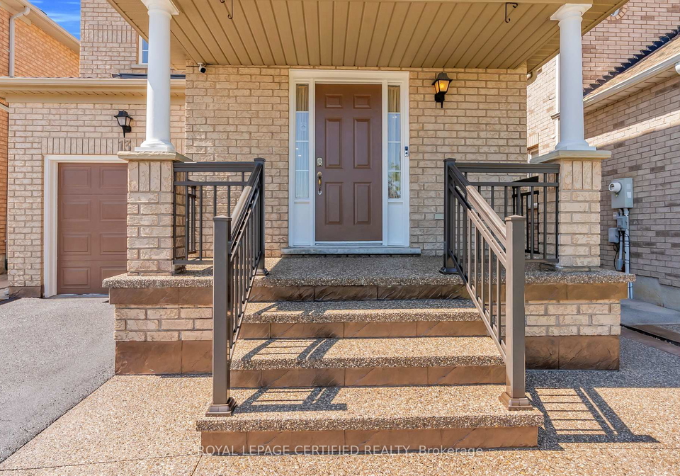 13-heartleaf-crescent-brampton-ontario-w13649154