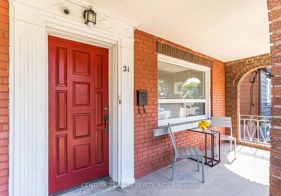 21-mahoney-avenue-toronto-north-york-ontario-w13649252