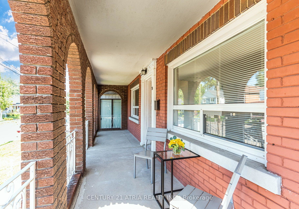 21-mahoney-avenue-toronto-north-york-ontario-w13649252