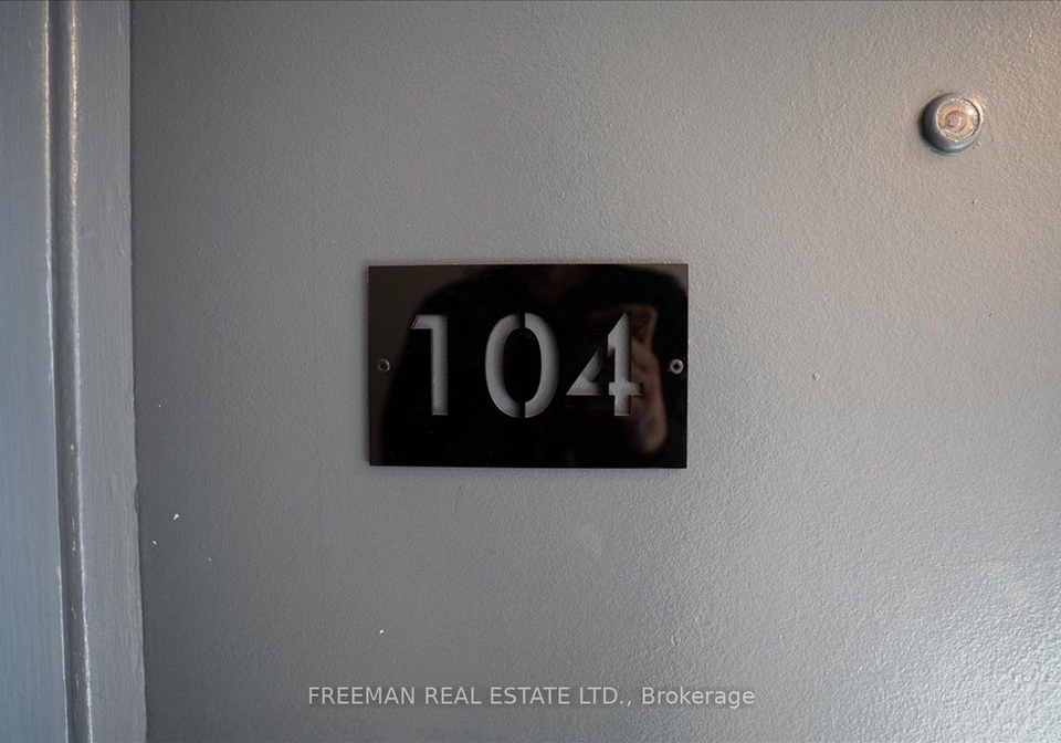 15-thorburn-avenue-toronto-toronto-ontario-w13649360