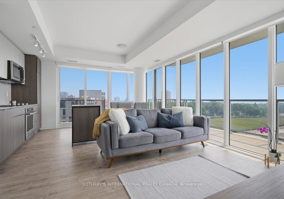 220-missinnihe-way-mississauga-ontario-w13649516