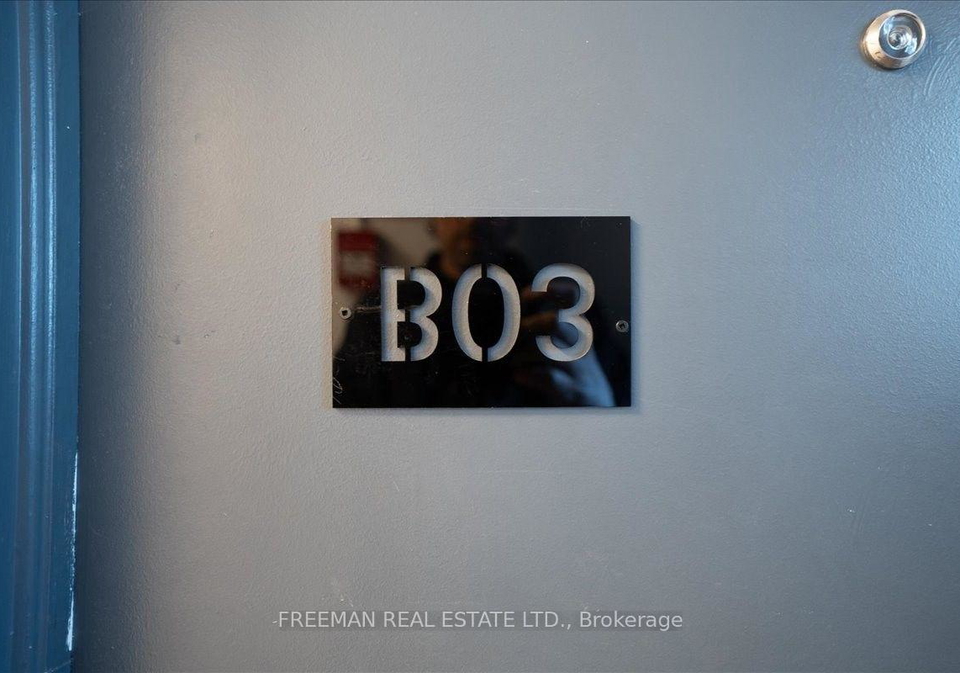 15-thorburn-avenue-toronto-toronto-ontario-w13649624