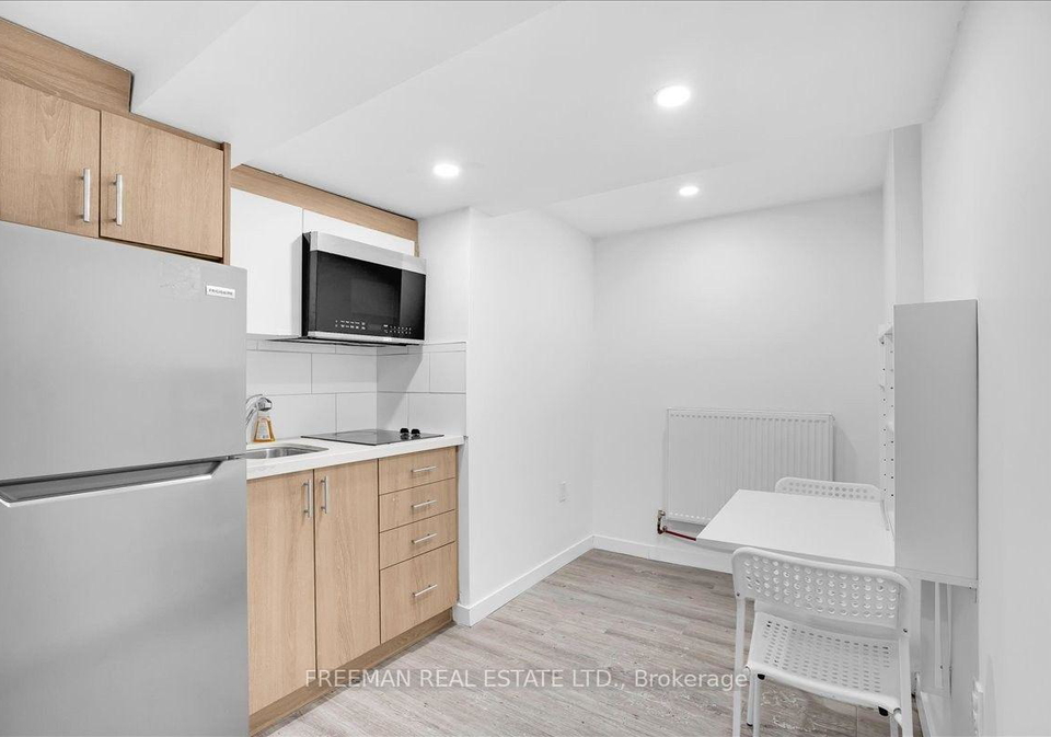 15-thorburn-avenue-toronto-toronto-ontario-w13649624
