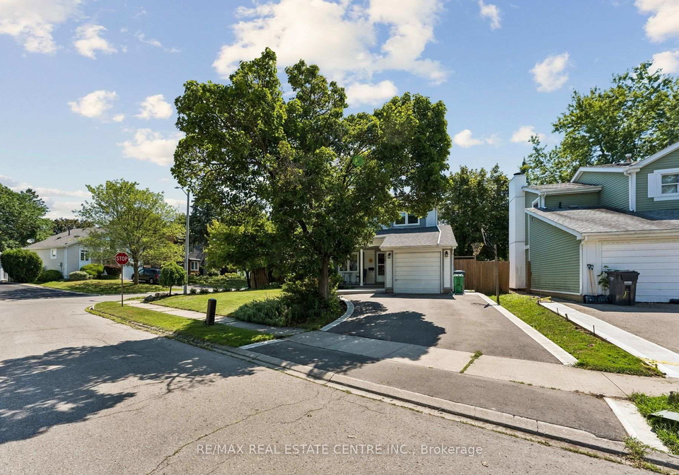29-blueridge-square-brampton-ontario-w13649712