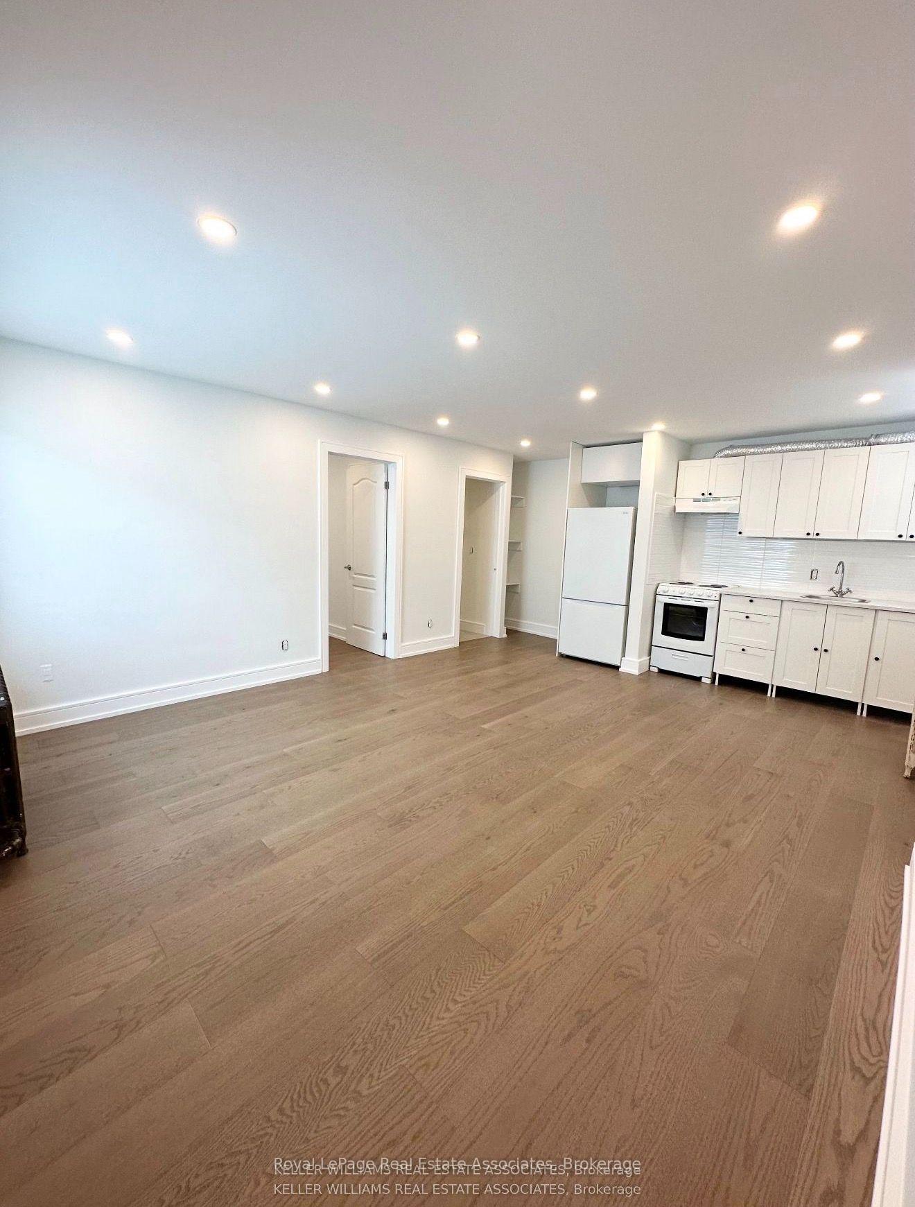 237-lakeshore-road-e-mississauga-ontario-w13649816