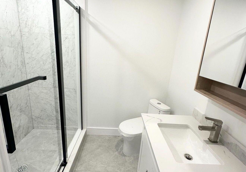 237-lakeshore-road-e-mississauga-ontario-w13649816