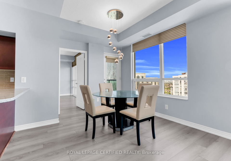 208-enfield-place-mississauga-ontario-w13649944