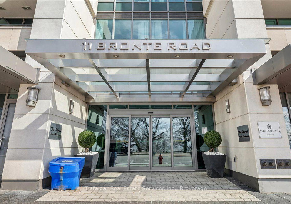 11-bronte-road-oakville-ontario-w13649992