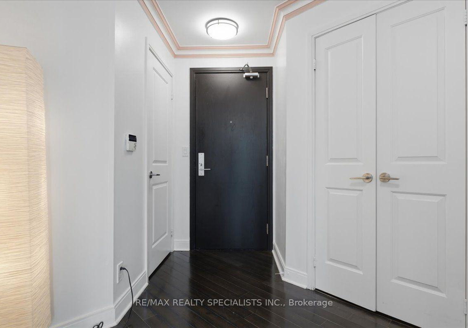 70-absolute-avenue-mississauga-ontario-w13650006