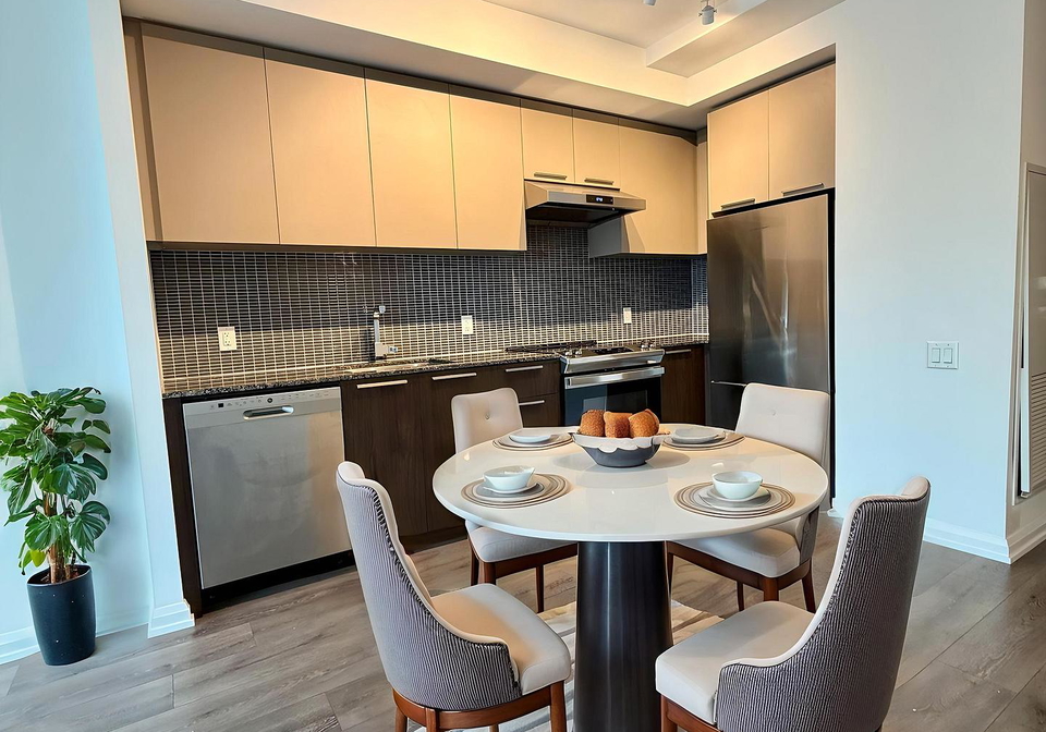 4208-dundas-street-w-toronto-etobicoke-ontario-w13650404