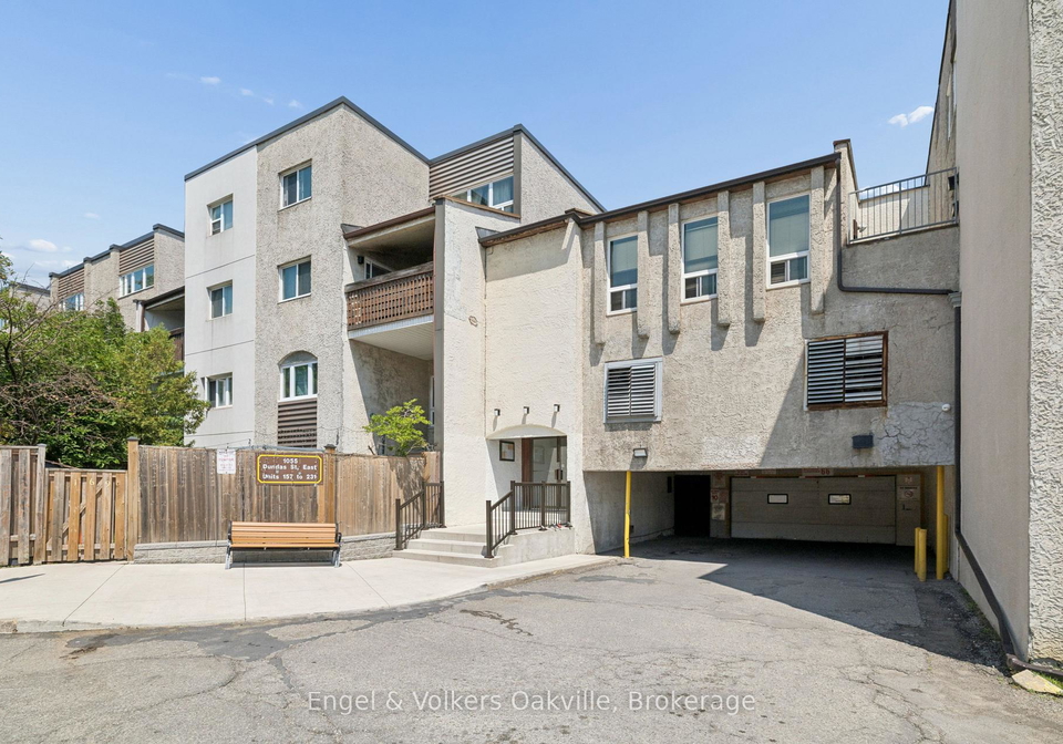 1055-e-dundas-street-e-mississauga-ontario-w13650502
