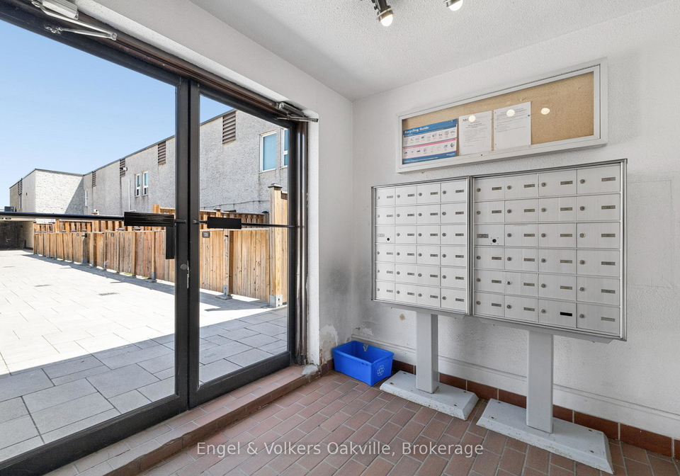 1055-e-dundas-street-e-mississauga-ontario-w13650502