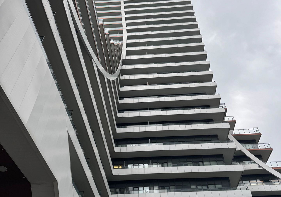 20-shore-breeze-drive-toronto-etobicoke-ontario-w13650516
