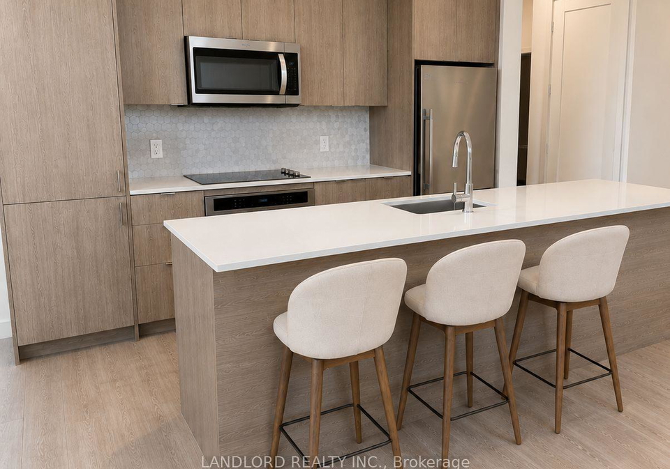 5-mabelle-avenue-toronto-etobicoke-ontario-w13650630