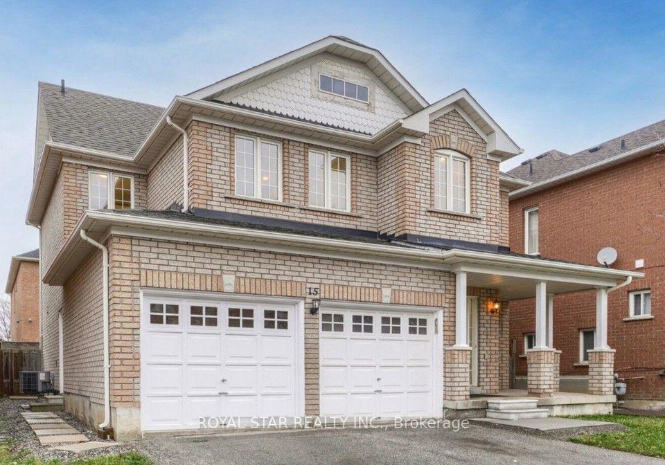 15-masters-green-crescent-brampton-ontario-w13650764